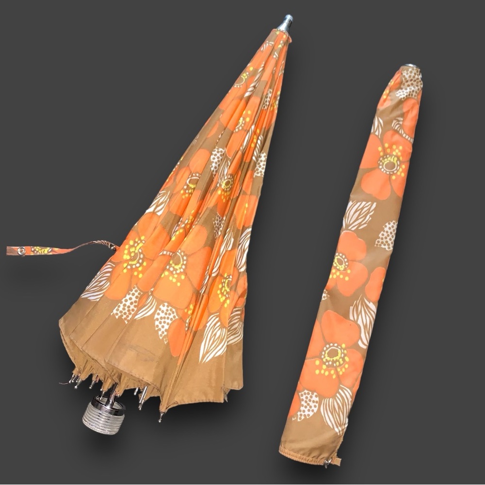 v i n t a g e :: Mod Floral Whimsical Flower Power Umbrella - Picture 7 of 15